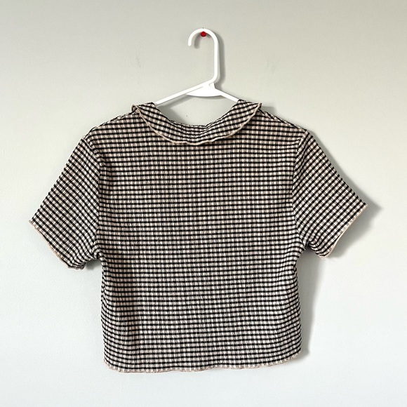 tan & black plaid gingham polo collar front button cropped top - Picture 10 of 11